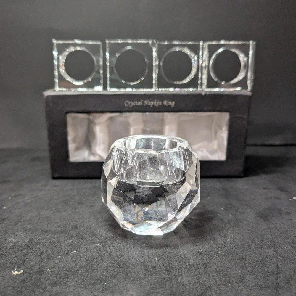 Oleg Cassini Crystal Napkin Rings & Candle Holder, Five Piece Bundle,‎ Tableware